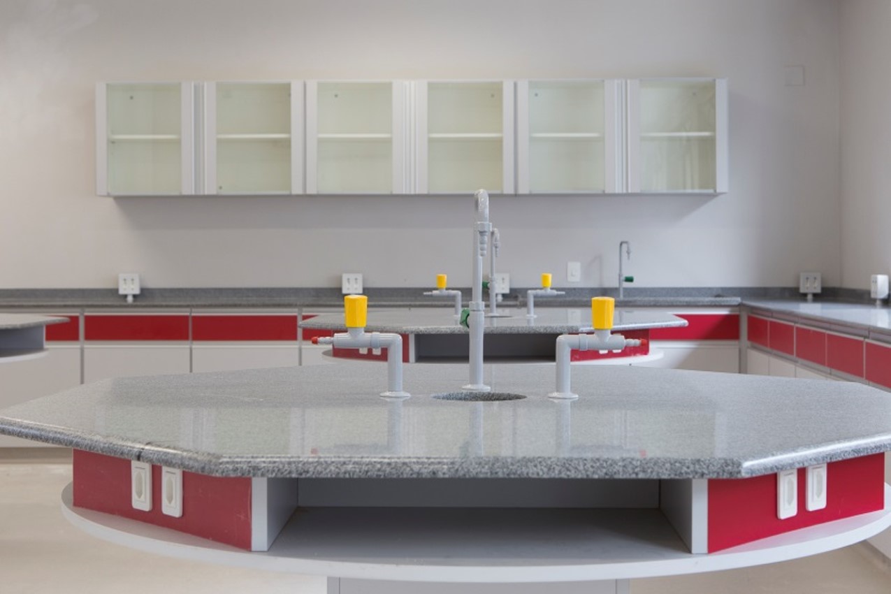 Reforma de Laboratório Escolar